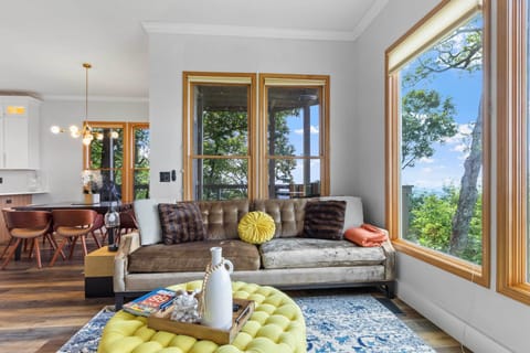 Burnsville Vacation Rental | 2BR | 2BA | 1,500 Sq Ft | Exterior Stairs Required