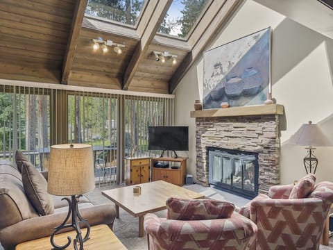 Townhome, 4 Bedrooms | Living area
