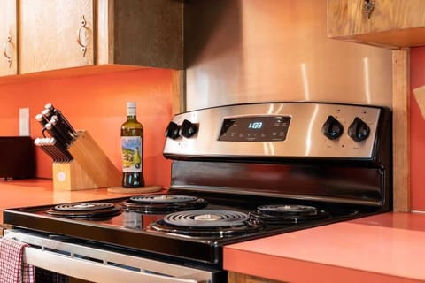 4-Burner Stove and Oven