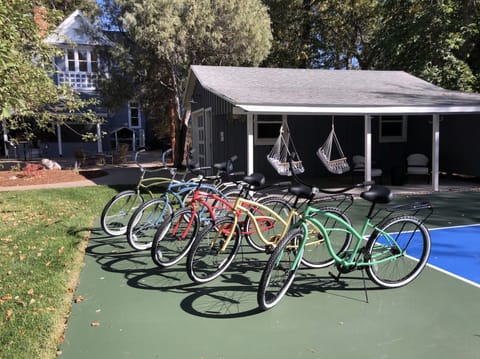 Free bikes for your use.  Bitterroot River only 3 minutes ride from house.