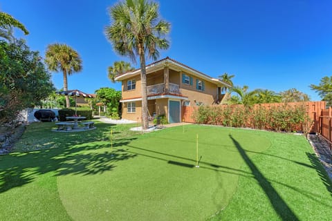 Casa Sierra 203B Putting Green