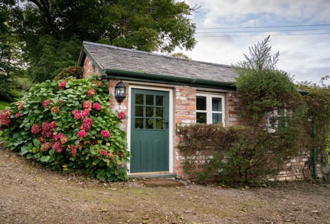 Annex sleeping two guests