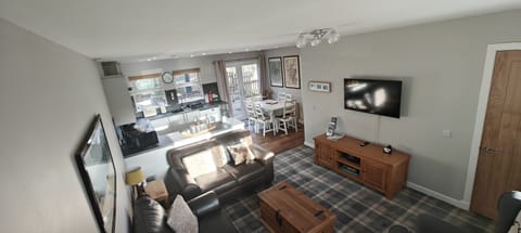 Luxury Cottage, Private Bathroom, Mountain View (Ben Lomond Cottage) | Lounge