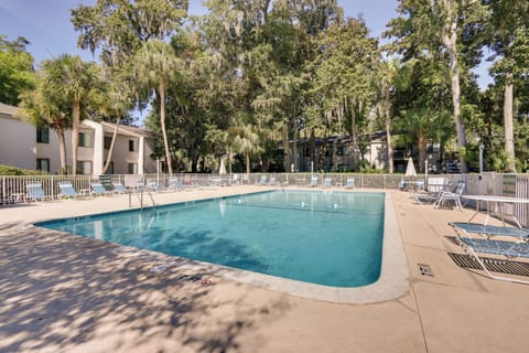 Hilton Head Island Vacation Rental | 2BR | 1BA | 855 Sq Ft | Stairs Required