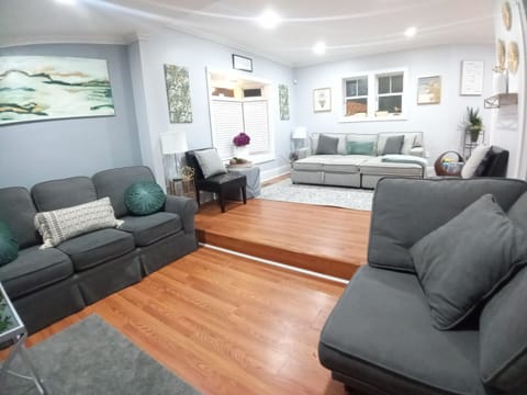 Common area., livingroom