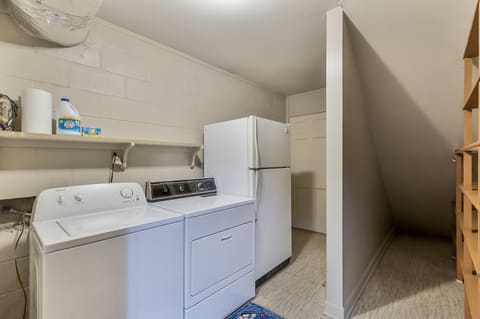 Down stair laundry room