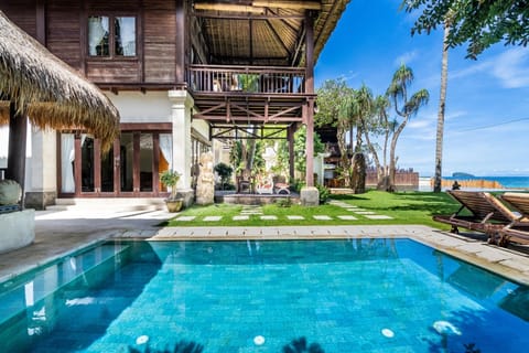 Shared seating area near Rumah Kecil,Shared swimming pool with ocean view