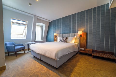 Comfort Double Room | In-room safe, desk, soundproofing, cribs/infant beds