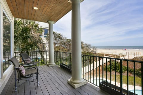 Oceanfront views - Porch