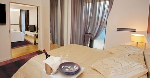 Minibar, in-room safe, free cribs/infant beds, free WiFi