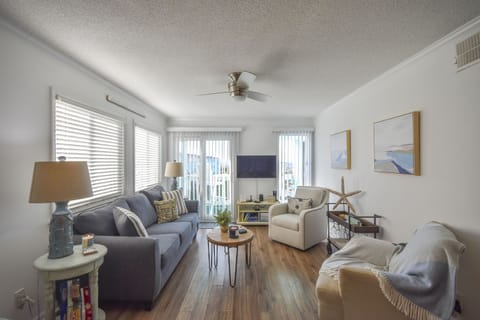 Atlantic Beach Condo | 2BR | 2BA | 840 Sq Ft | 3rd Floor | Stairs Required