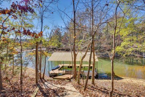 Hartwell Vacation Rental | 3BR | 2BA | Step-Free Entry | 1,560 Sq Ft