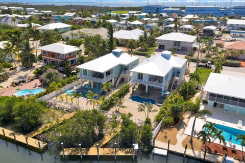 Private Dock & Backyard