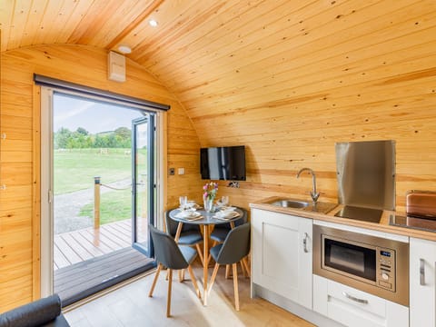 Interior | Brook Valley Glamping-Oak - Brook Valley Glamping, Llanfair Caereinion