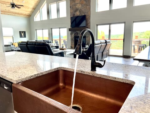 Copper farmhouse sink 