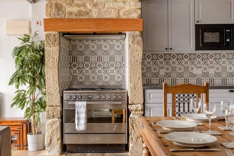 Apartment | Private kitchen | Fridge, microwave, oven, stovetop