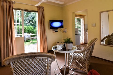 House, 1 Bedroom, Terrace, Garden View | Living area