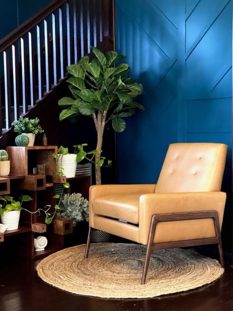 Mid century modern real leather hi-end furniture