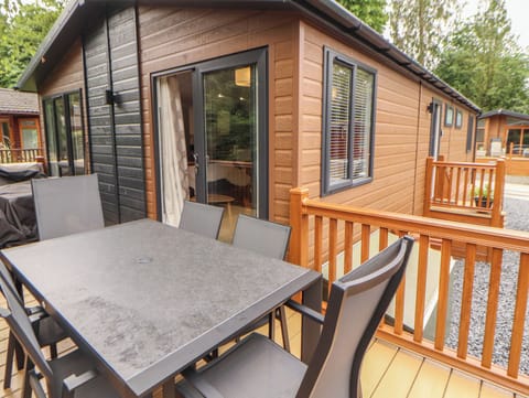 Cottage | Outdoor dining