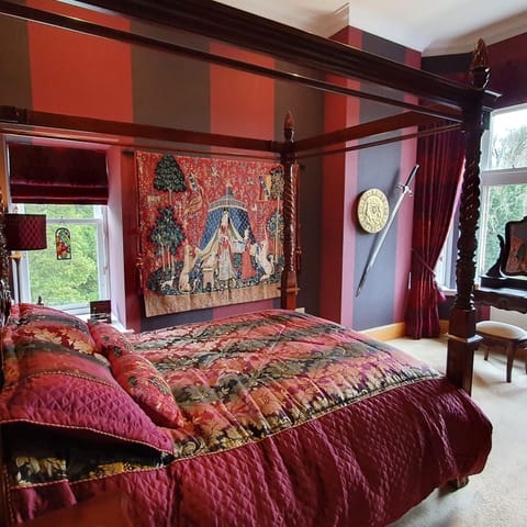 William Wallace bedroom with four-poster bed