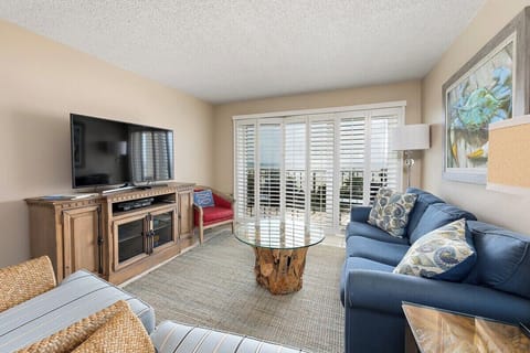 Beach Club 329 - Direct Ocean View Living Space