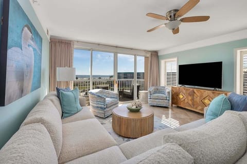 Saint Simons Grand #323 Living Space with beach view balcony access