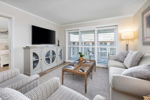 Beach Club 404 - Open Living Space to Private Balcony
