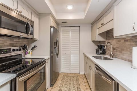 Beach Club 226 - Kitchen