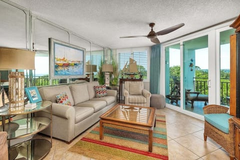 North Breakers 410 - Living room with patio access