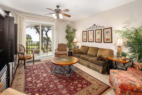 760 Ocean, 204 - Living Space