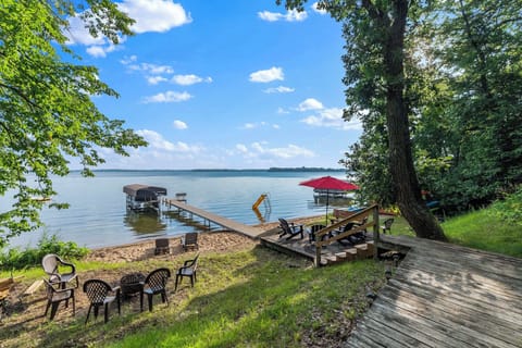 Alexandria Vacation Rental | 4BR | 3BA | 2,350 Sq Ft | Stairs Required to Access