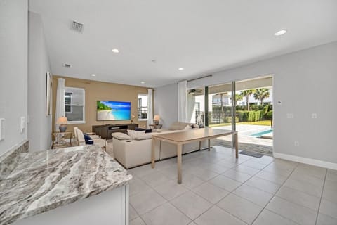 7673 Fairfax Dr_Reunion_13.jpg