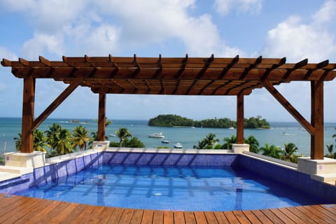3 outdoor pools, open 8:00 AM to 7:00 PM, pool umbrellas, sun loungers