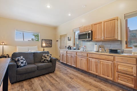 Brand new kitchen with modern appliances/convection stove