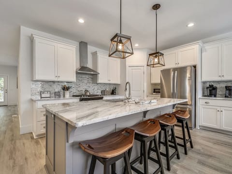 Beautifully Updated Kitchen at 32 Firethorn