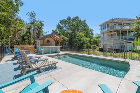 SH42: 3 Weeks On The Shores l Private Pool Area