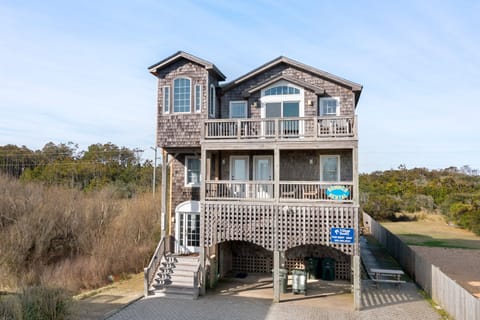 SN07: Summer Rental | Front Exterior