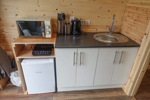 Basic Double Room, Ensuite (Glamping Pod) | Individually furnished