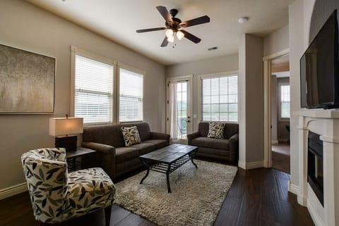 Spacious living room