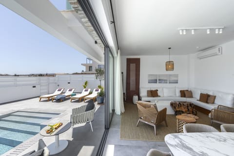 Luxury Villa | Living area | Flat-screen TV