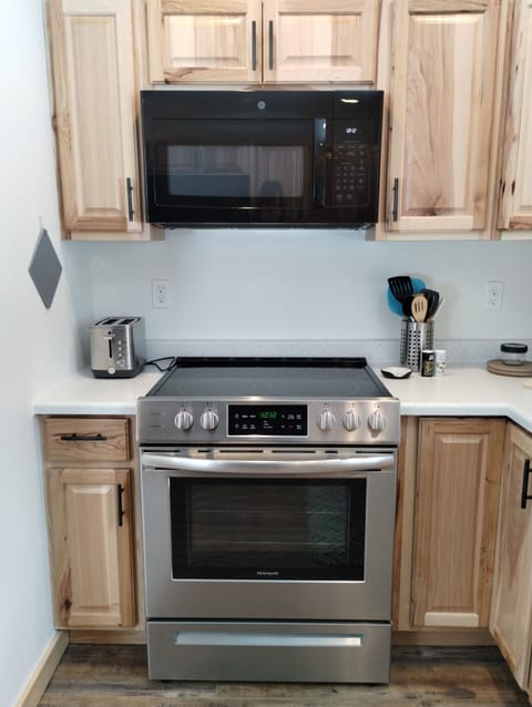 Brand new electric flat top stove/oven