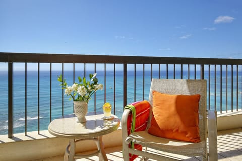 Ocean View - Sit back and relax as you take in the gorgeous oceanfront view from your spacious private lanai!