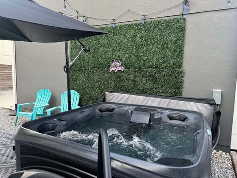 Hot Tub, Tub, Indoors, Canopy