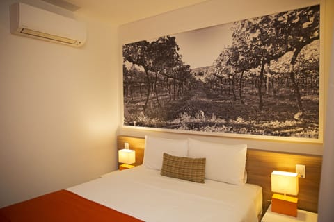 Standard Double Room | Hypo-allergenic bedding, minibar, in-room safe, desk