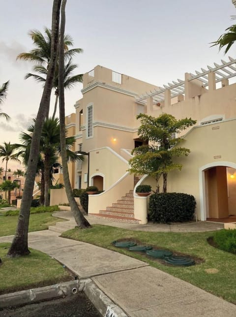 Separate entrance to two story villa with roof terrace