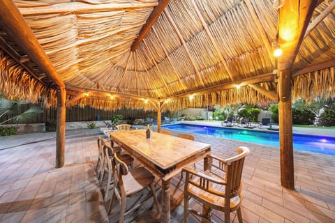 Turibana Suite w/ 2DoubleBeds, Pool & FreeParking (21188)