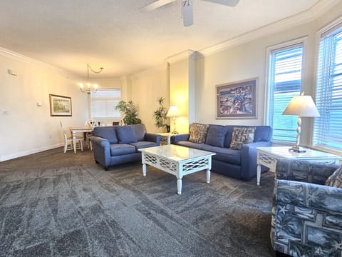 2401 SeaCrest