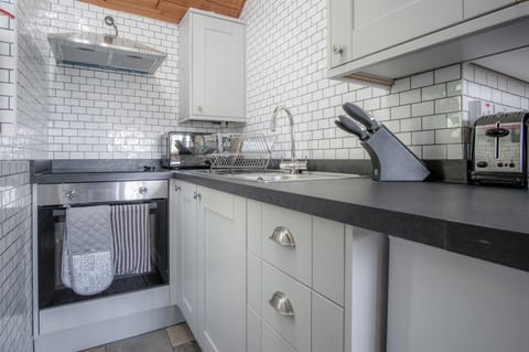 Honeysuckle Cottage - 1 Bedroom Cottage - Amroth (11369)