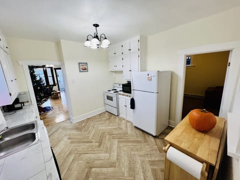 Kitchen and you can enter bedroom
3 or living room.