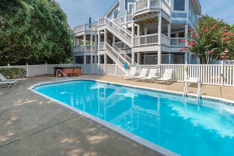Private Backyard Pool